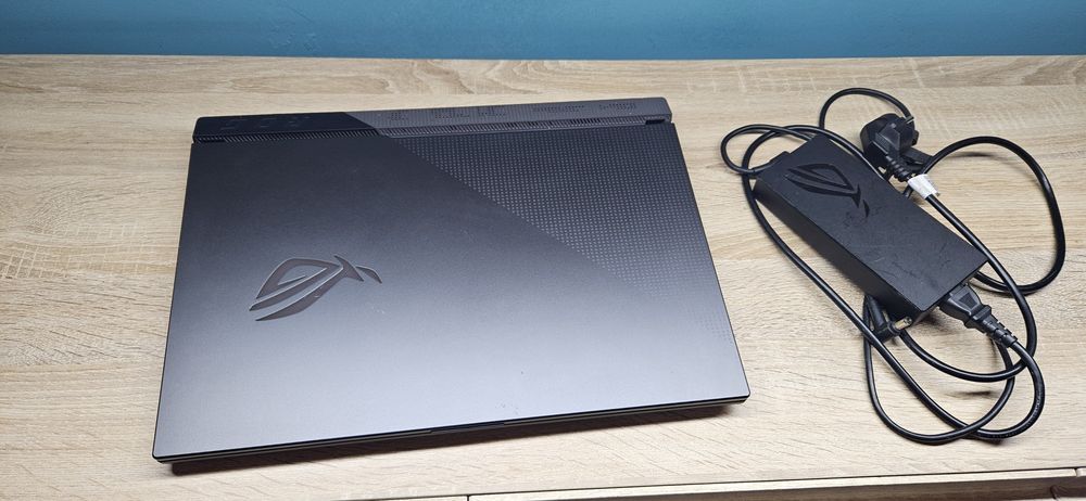 Asus ROG Strix G17 G713QR Ryzen 9 5900HX, RTX 3070 8GB, 32GB Ram, 1TB