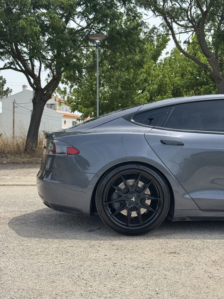 Tesla Model S 100D