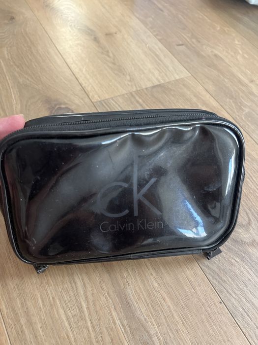 Calvin Klein kosmetyczka podwojna