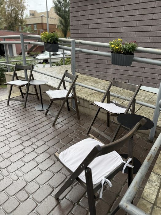 ТЕРМІНОВИЙ продаж кав’ярні (торг), фасад, прохідне місце