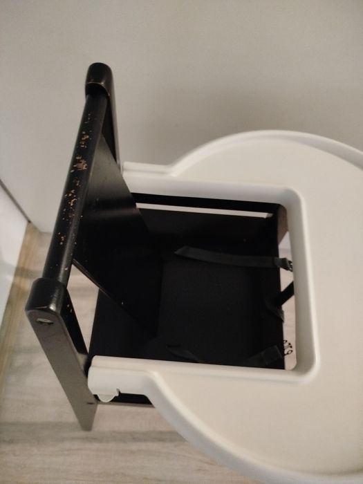Drewniane krzesełko do karmienia Ikea Blames czarne