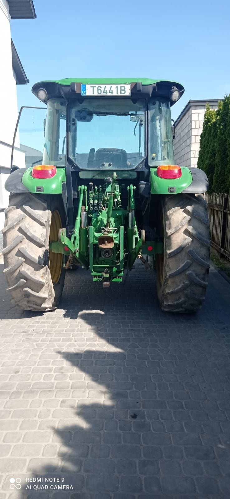 Ciągnik rolniczy John Deere 5100R