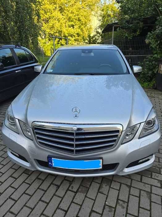 Mercedes Benz E 200 CGI 2009r.