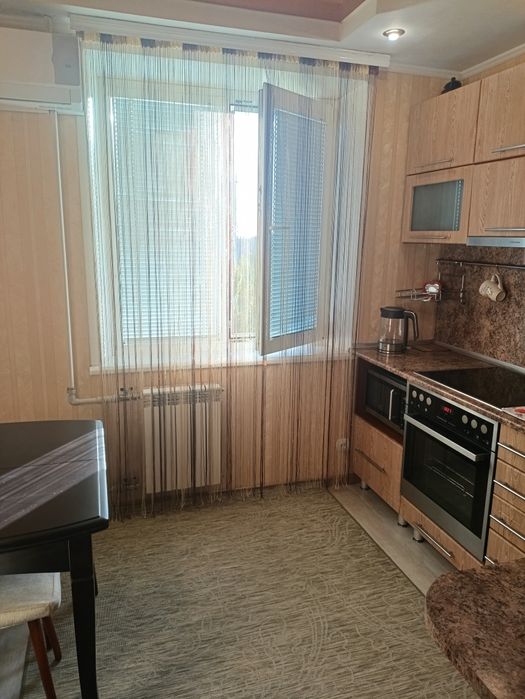 Сдаю посуточно 2 однокомнатные квартиры , цена 900гр каждая .