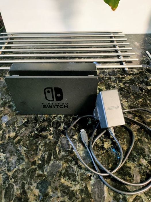 Nintendo Stacja dokująca i ładowarka