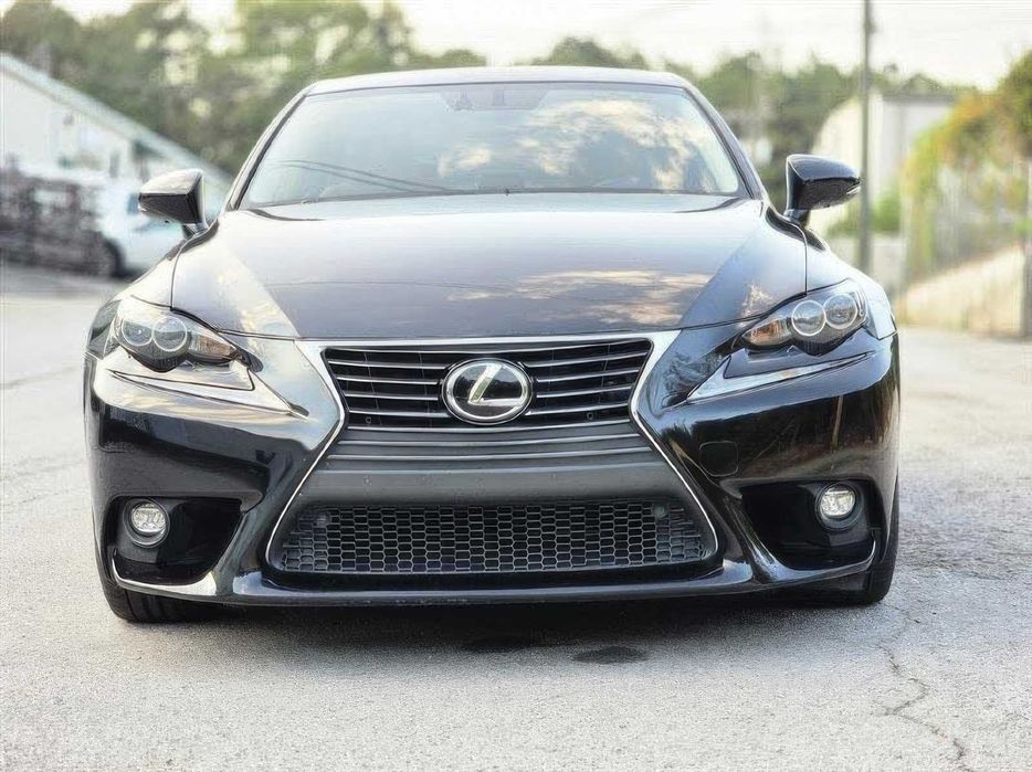 Lexus IS 200t      2016