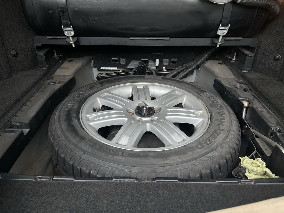 Продам Land Rover Range Rover 4.4 2007 года Официал