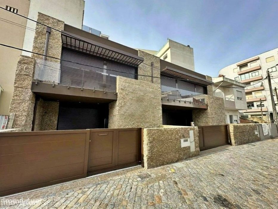 Moradia T3 nova junto ao mar