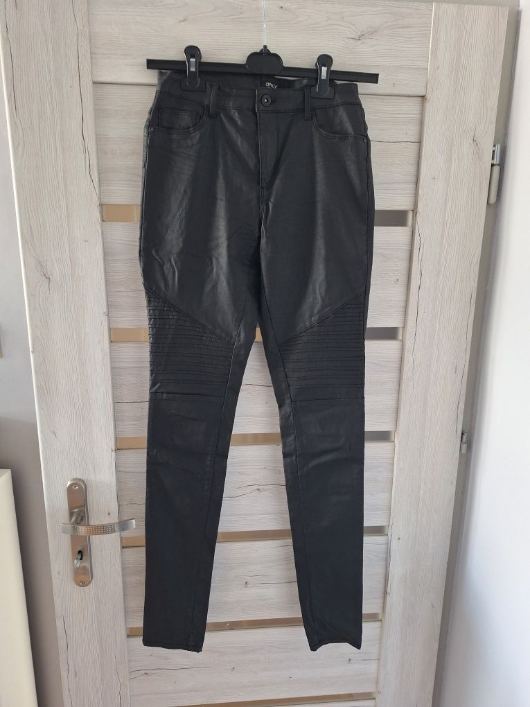Spodnie biker imitacja skóry