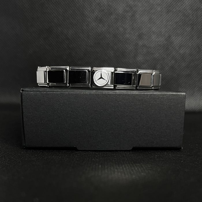 Італійський браслет з марками машин