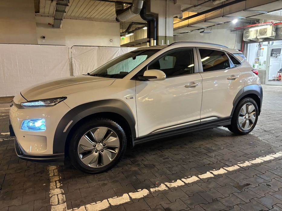 Hyundai Kona Hyundai Kona Electric 39kWh Premium. Kondycja baterii 100% (SoH)
