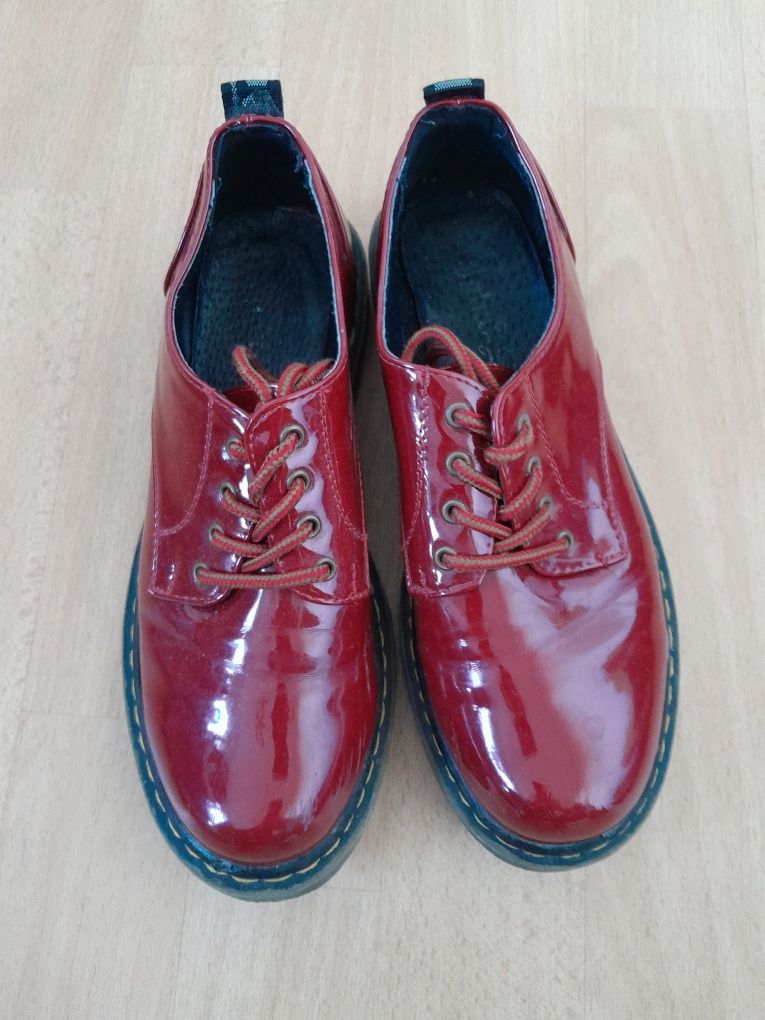 Buty, rozmiar 37, lakierowane