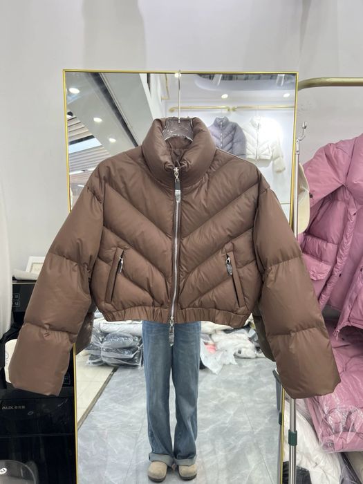 Трендові бомбери куртки пуховики пуфери шоколадні оверсайз обʼємні H&M