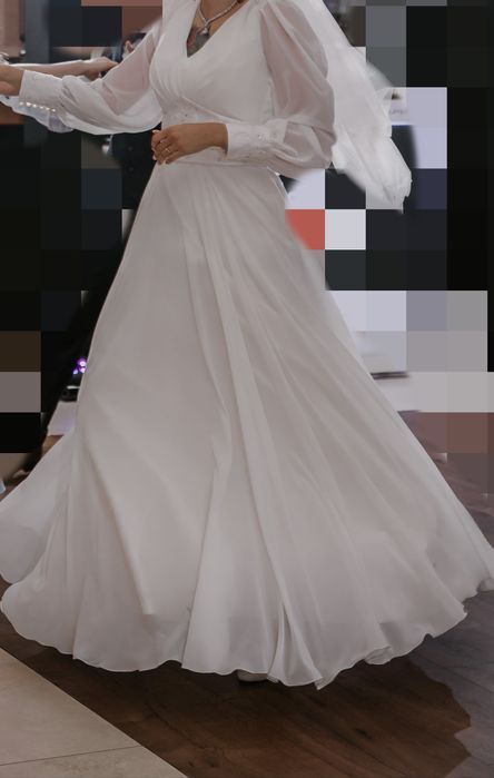 Piękna suknia ślubna Boho dla wysokich