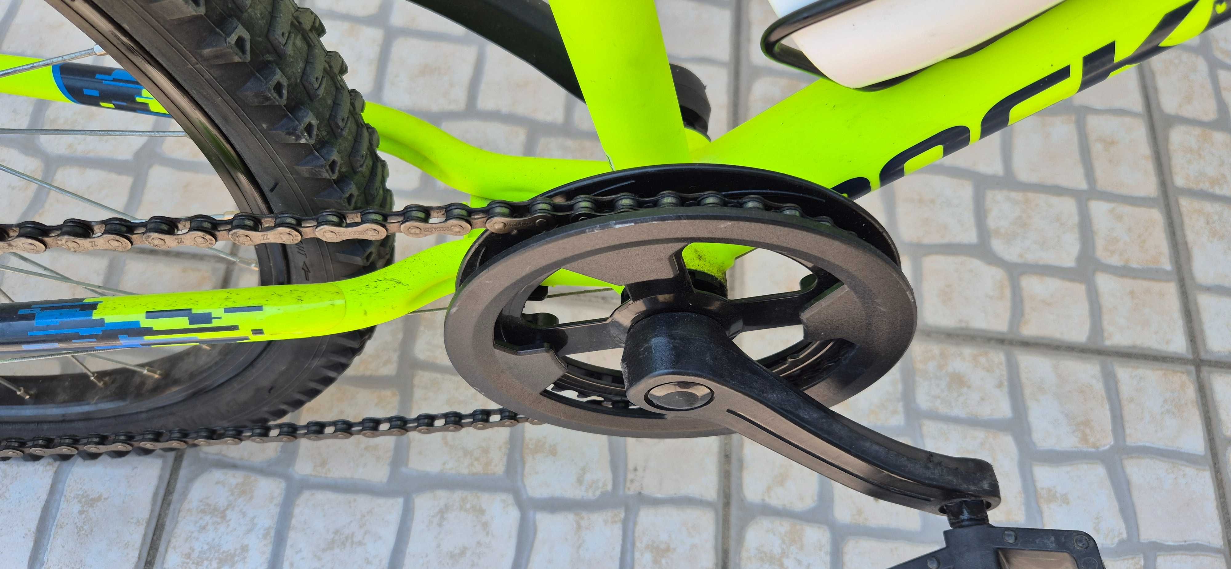Bicicleta Rockrider ST500, roda 20''