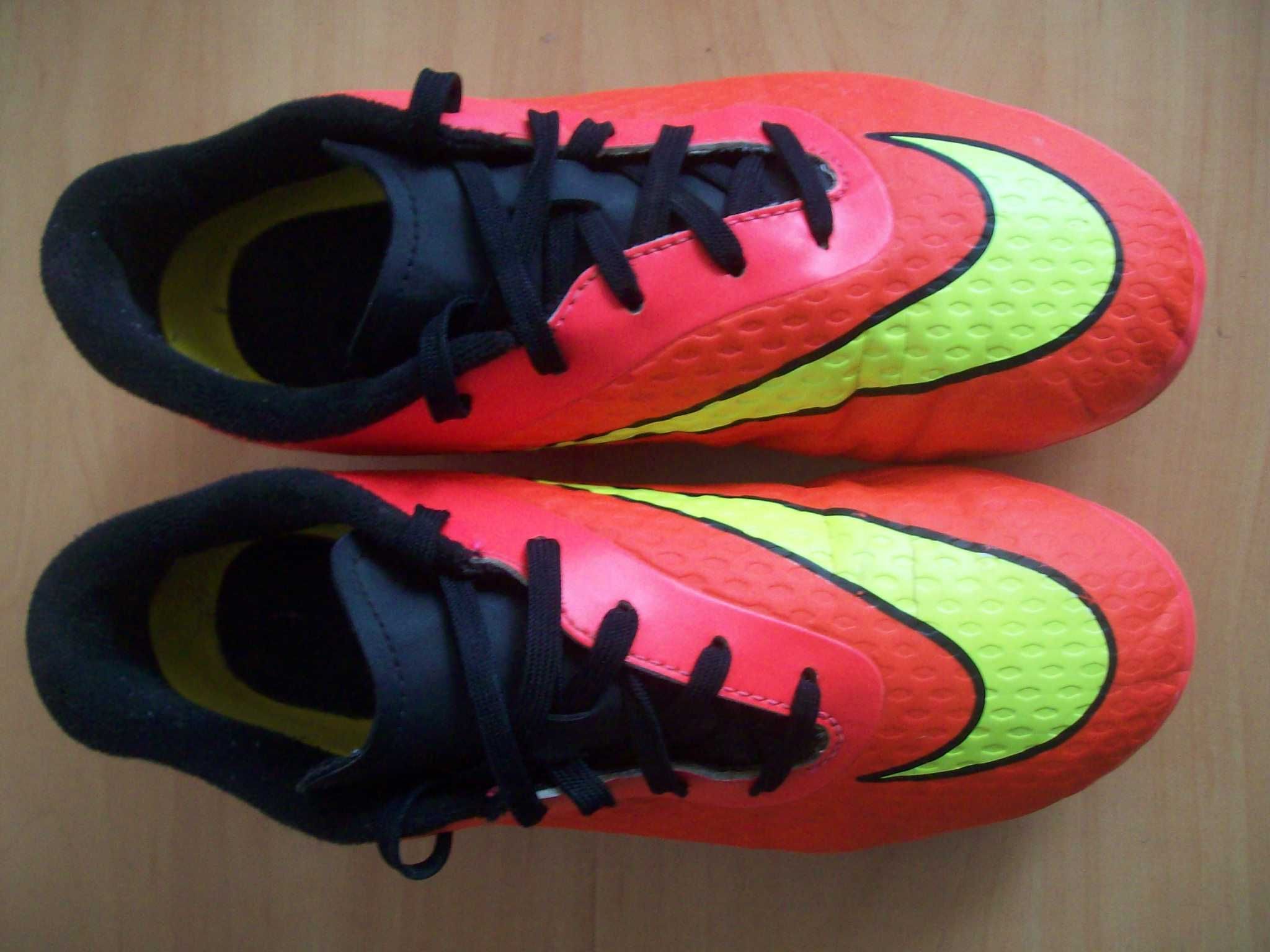 Korki wkręty NIKE HYPERVENOM roz.eu-38