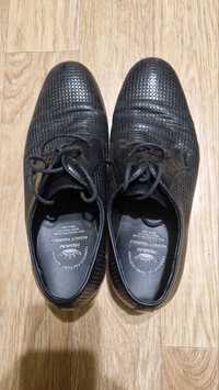 Продам импортные туфли мужские детские классические размер 39-40