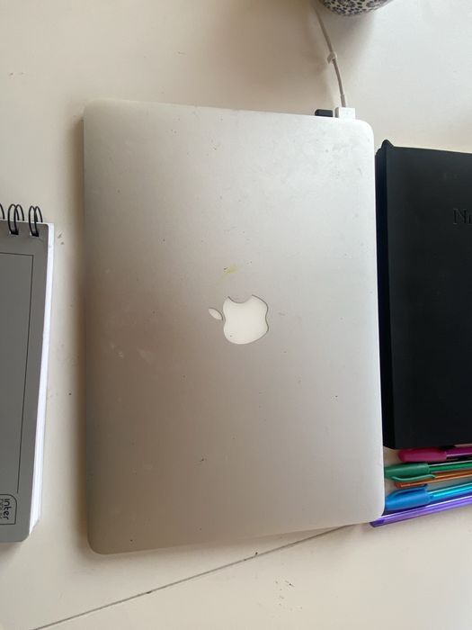 Macbook air 11,6”