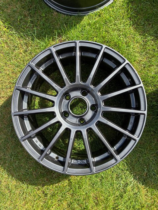 Felgi 18x8” 5x120 O.Z Racing Superturismo LM