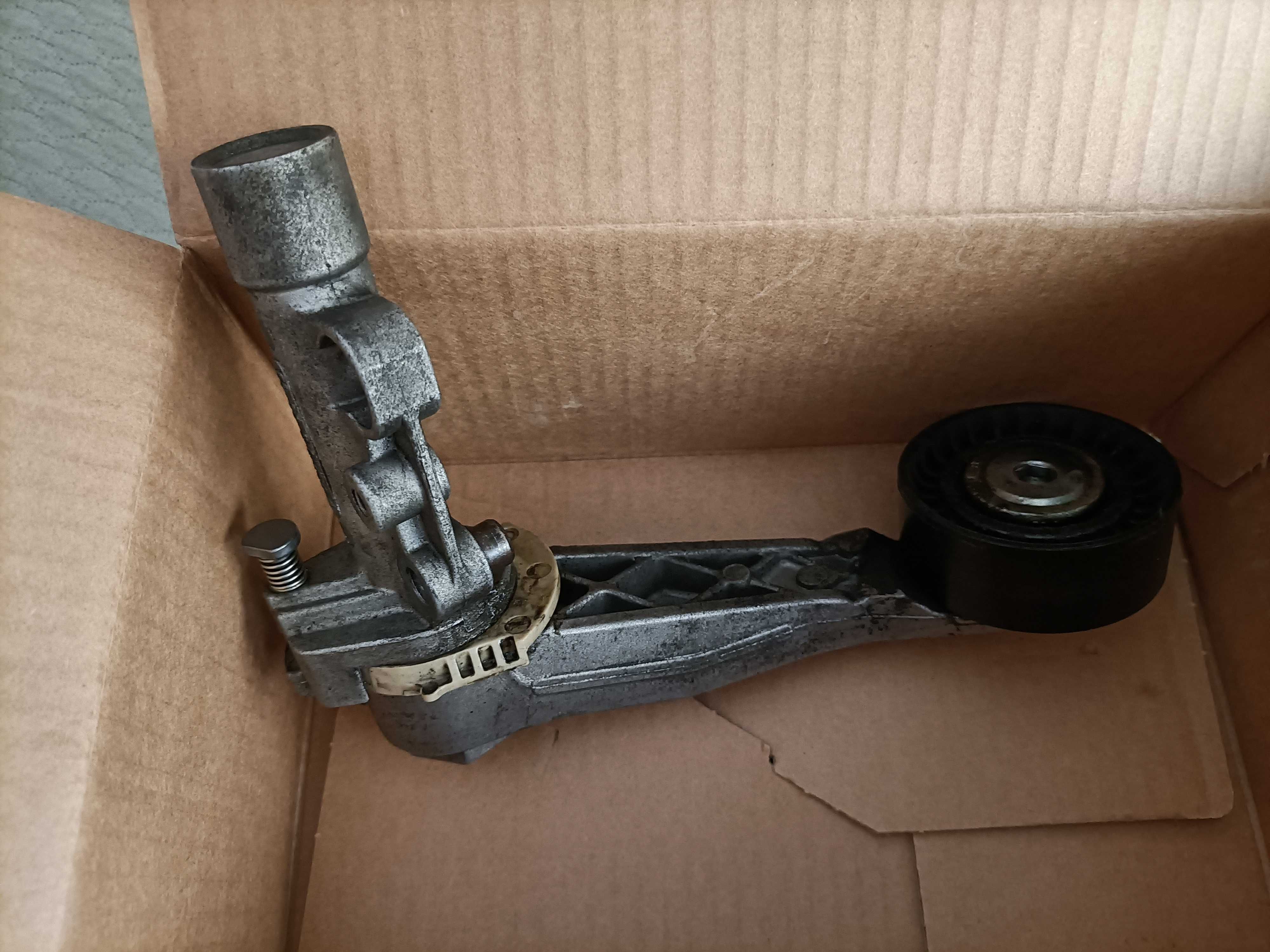 Tensor correia do alternador usado