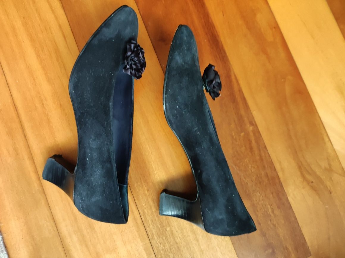 Sapatos camurça Lario