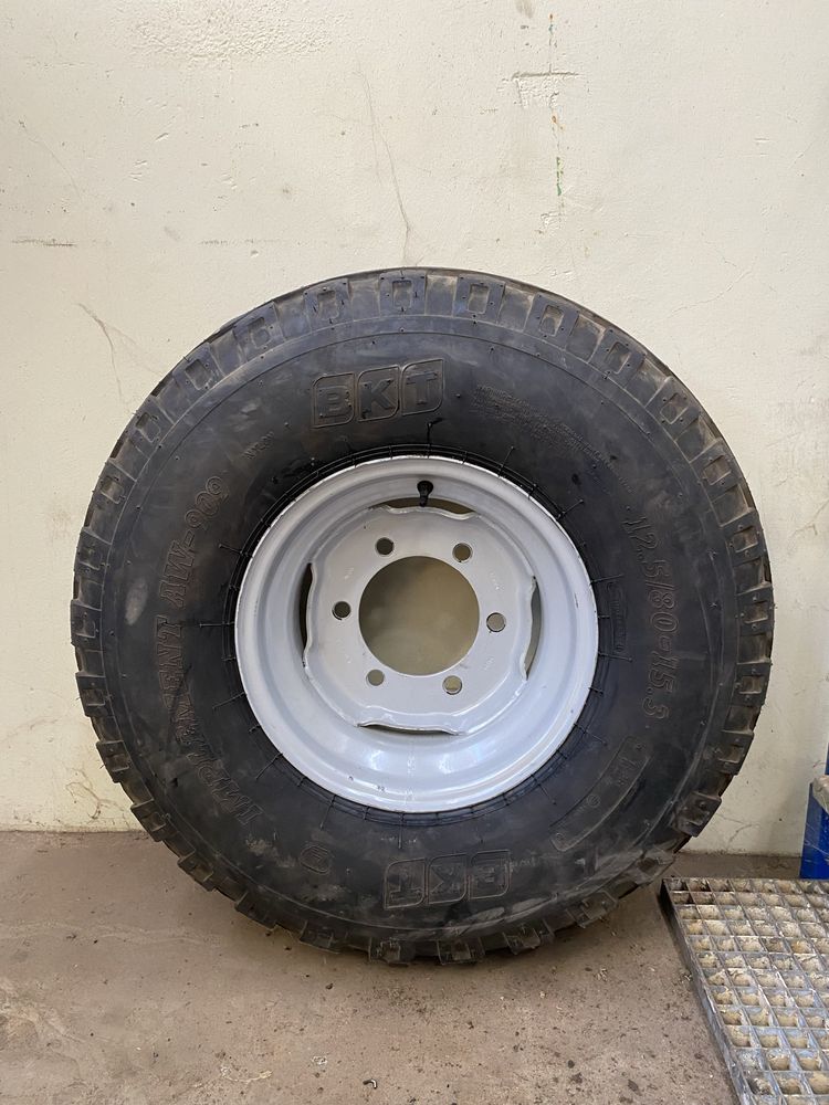 Roda+Pneu 2x BKT Implement AW-909