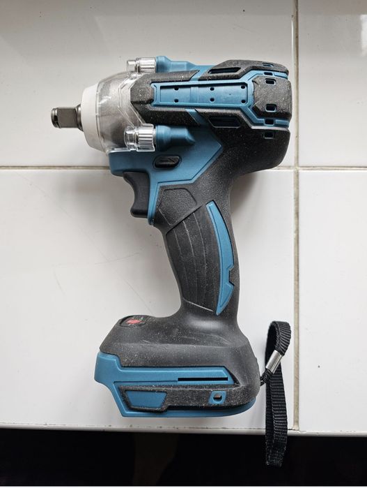 Продам безщітковий гайковерт під макіта