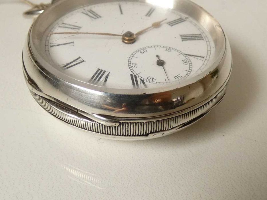 Kieszonkowy Waltham w srebrnej kopercie