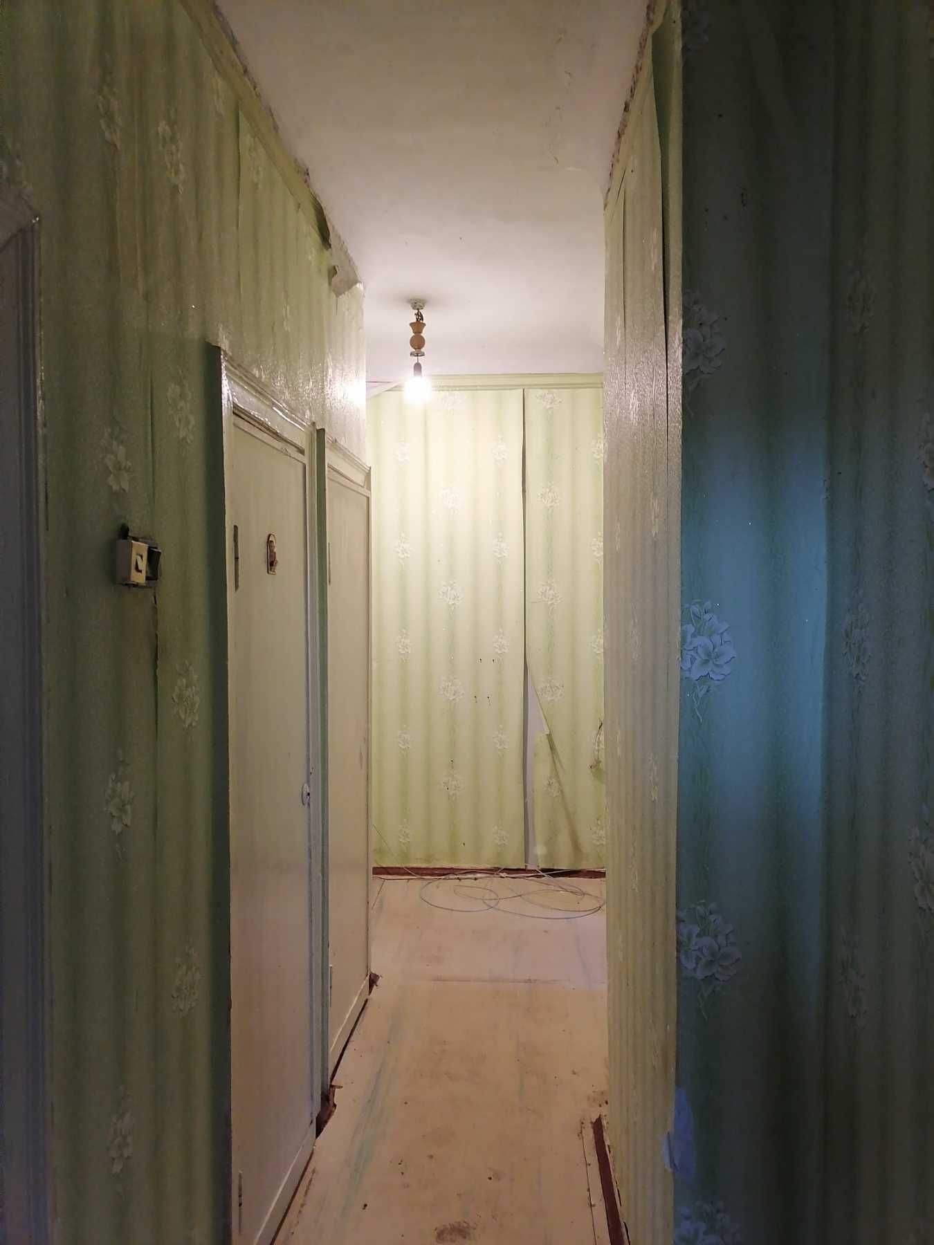 Продаж 2кім. квартири пл. Володимира Великого