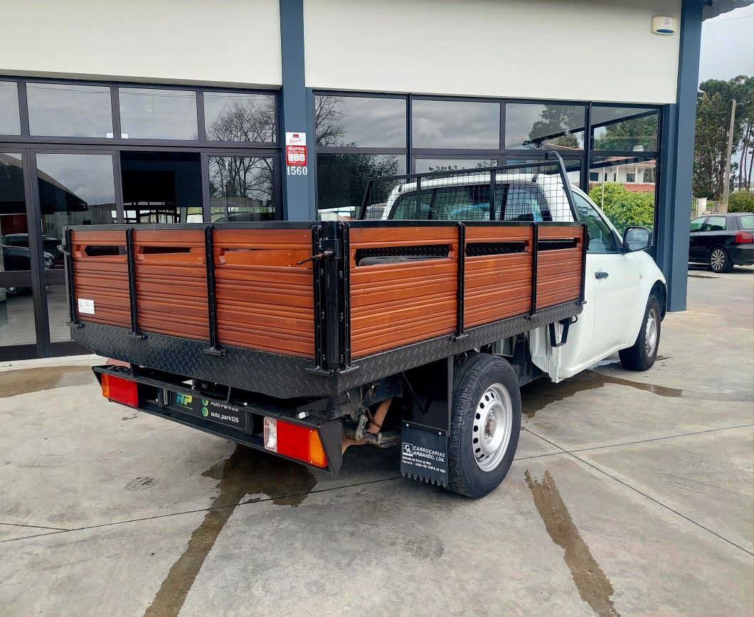 Mitsubishi L200 2.5 DI-D 4x2 / 3 Lugares