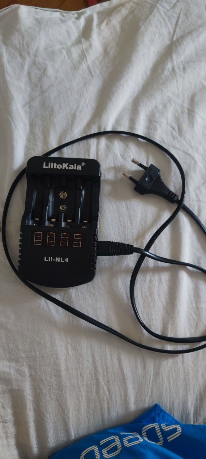 Зарядное для акумуляторів батареек liito kala lii-nl4
