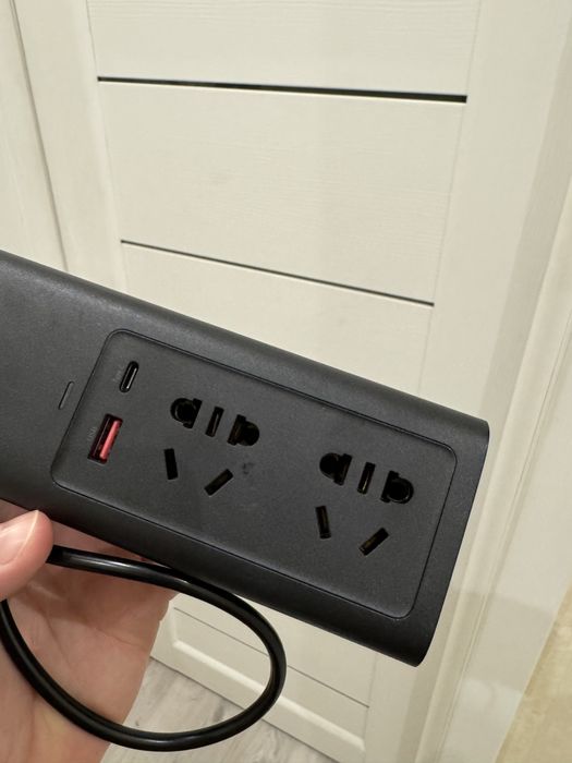 Продам інвертор Baseus 150w (автомобільний, або від станції)