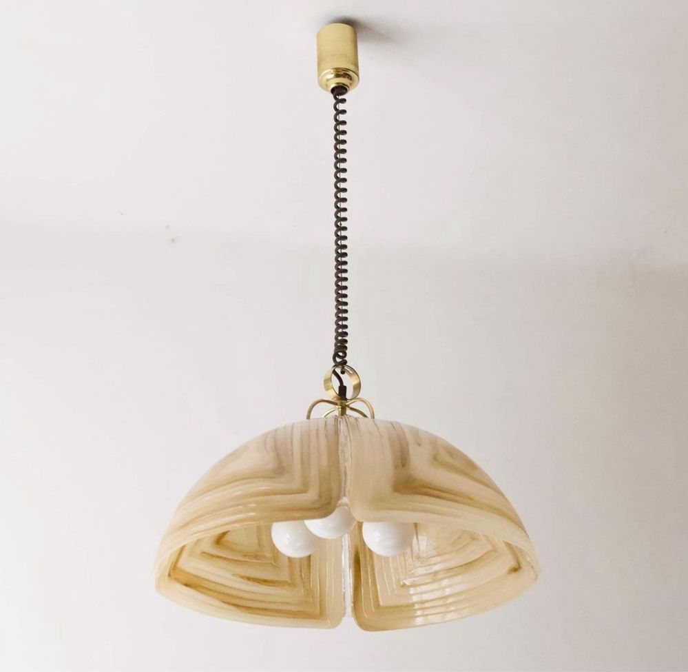 Niemecka akrylowa duza lampa z lat ‚70