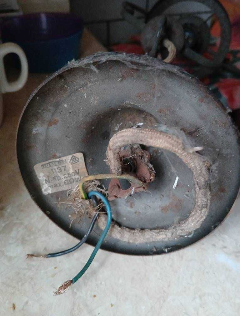 Lampa z epoki do odrestaurowania . Całkowita długość 64 cm.
