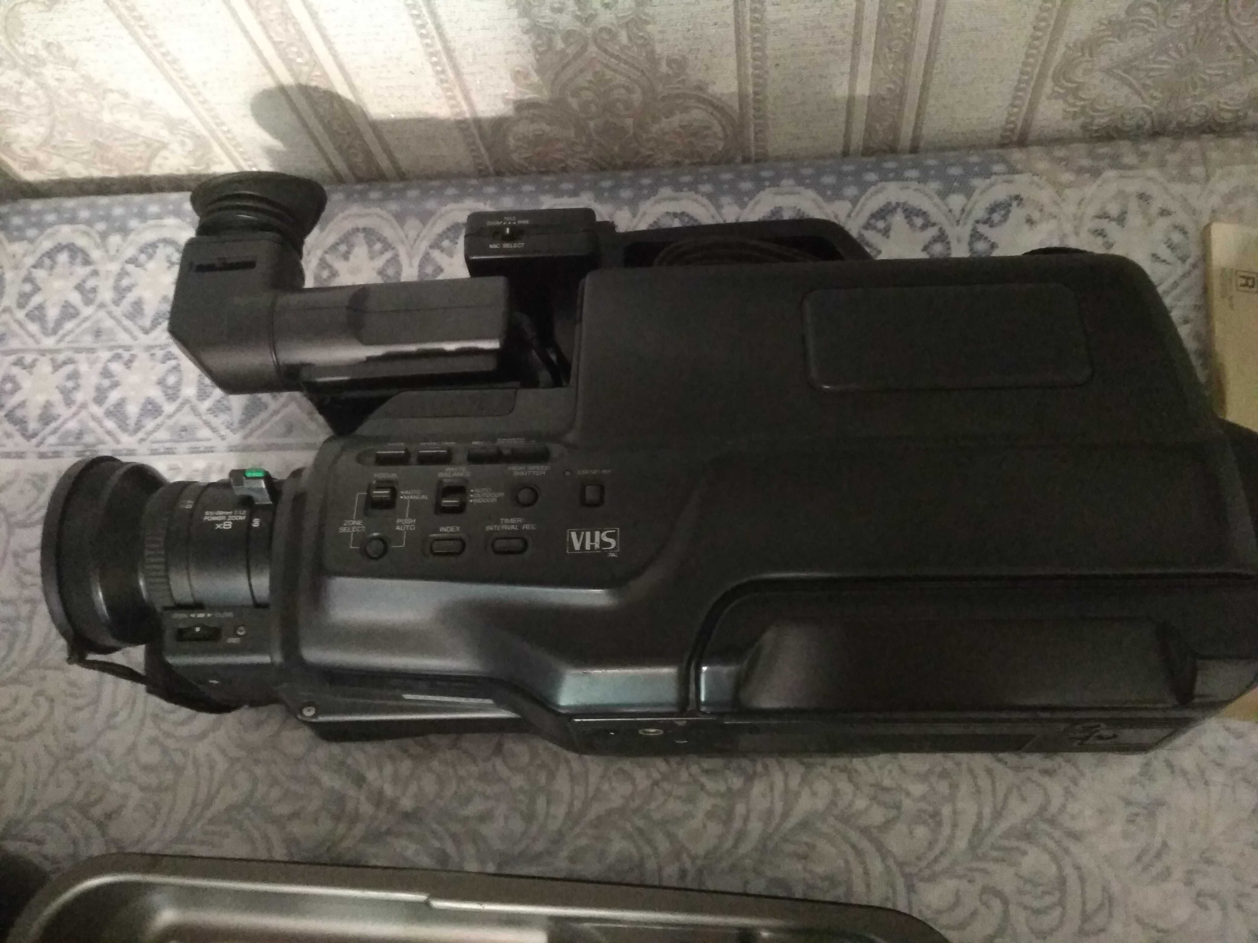 Видеокамера Panasonic NV-M10EO, рабочая, но аккумулятор нерабочий