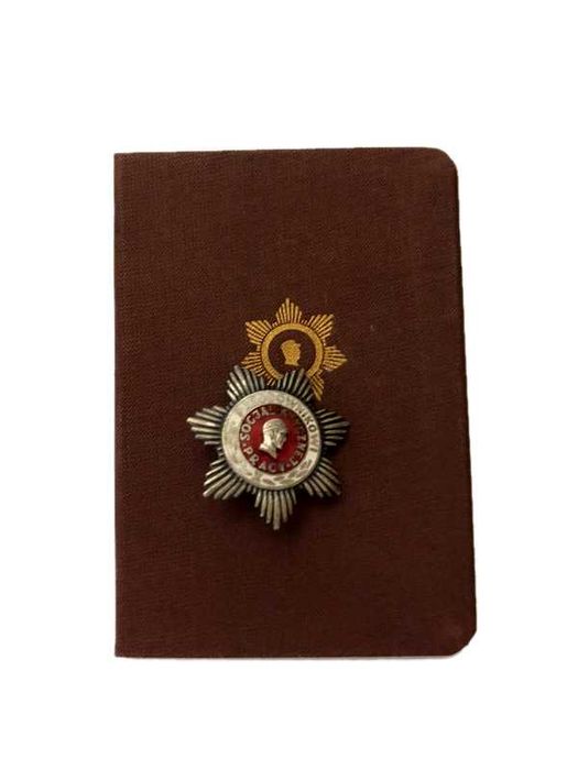 Przodownik Socjalistycznej Pracy odznaka + książeczka z nadaniem