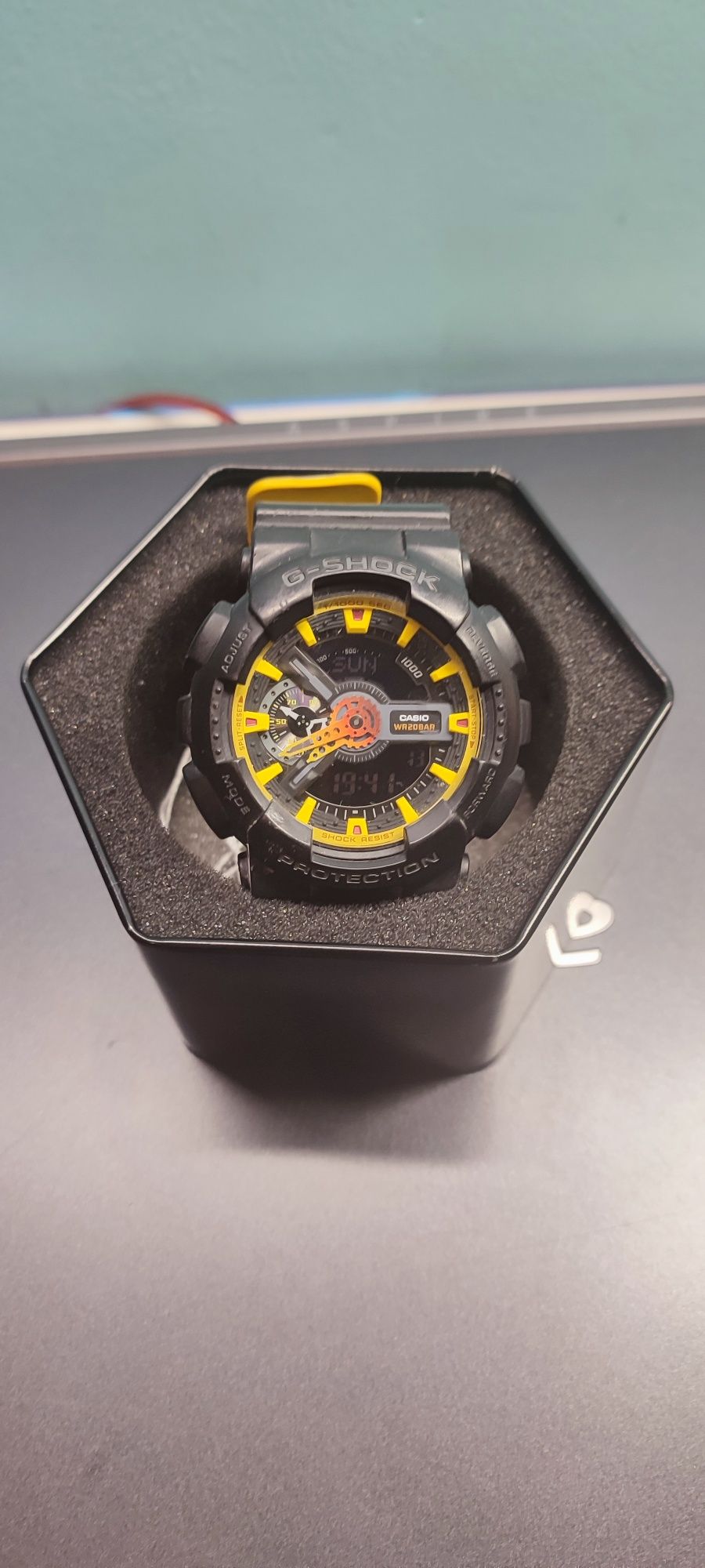 Zegarek męski G-Shock GA-110BY-1AER Orange Accents