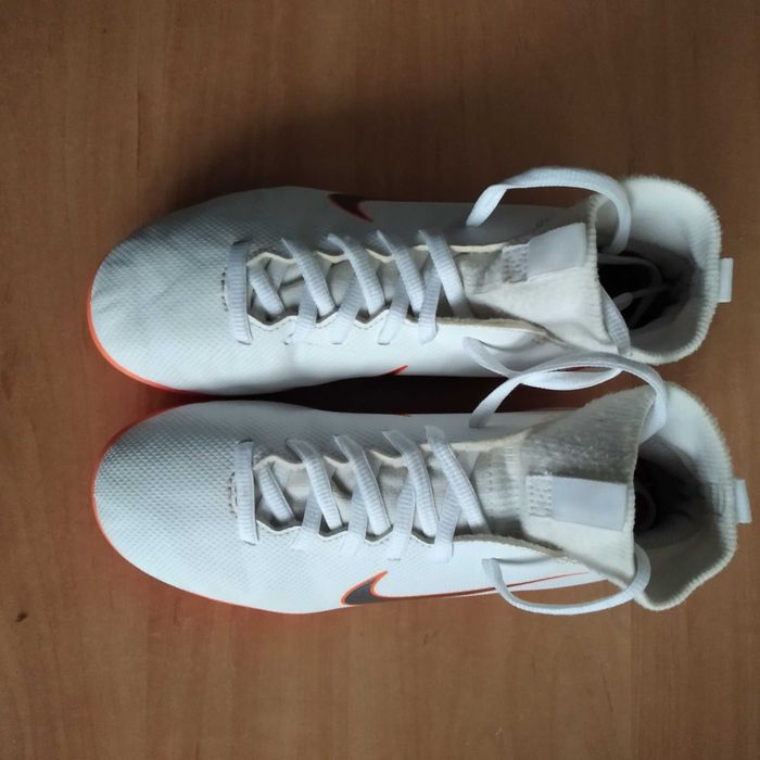 Buty piłkarskie NIKE Mercurial Superfly Club MG roz.eu-36.5