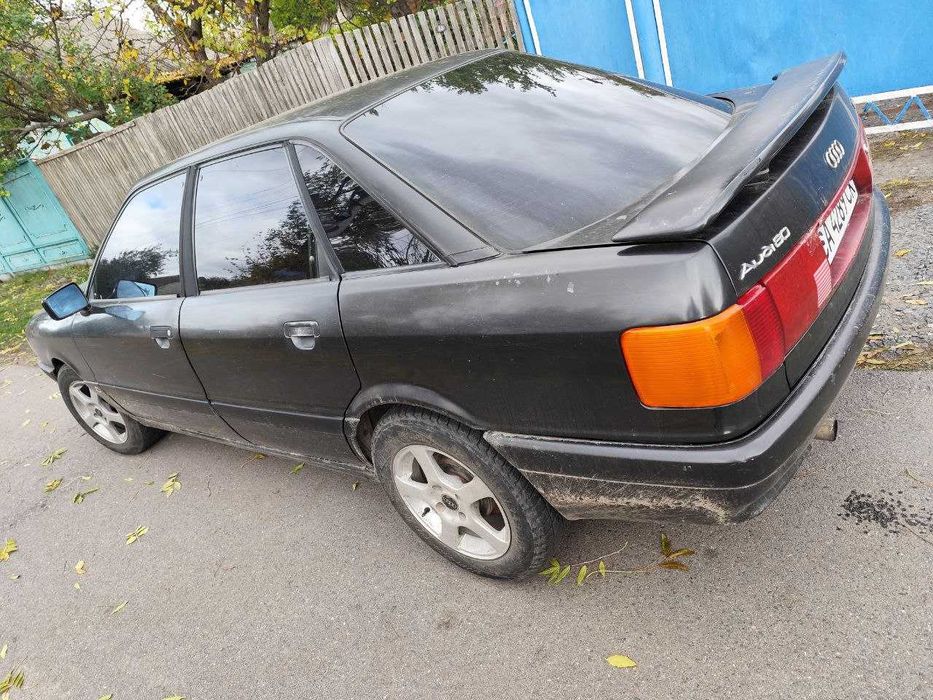 Автомобіль  ауді