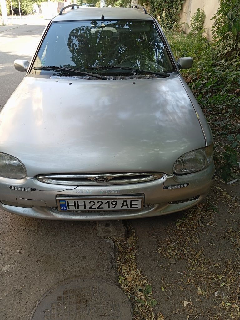 Продам Форд Ескорт