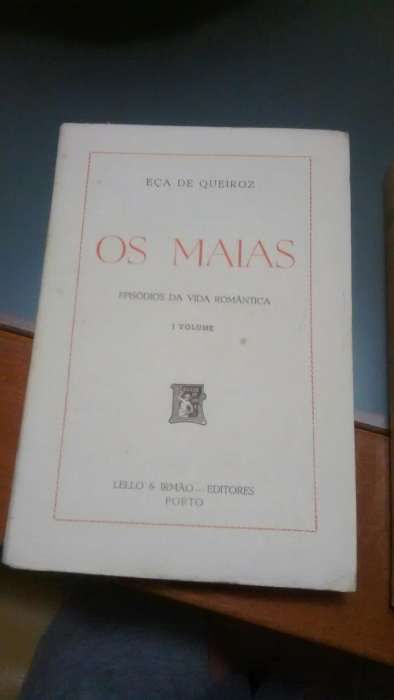 Livros "Os Maias" edição de 1966. VOLUMES I e II