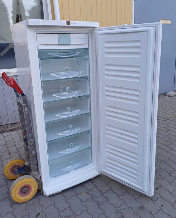 Морозильна камера німецького виробника Liebherr 280 літрів no Frost