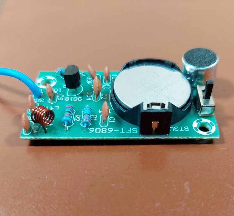 Миниатюрный аудио ФМ передатчик (HM радио микрофон) 3-6 вольт