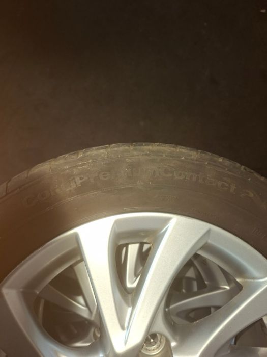 Komplet opon Continental  2021