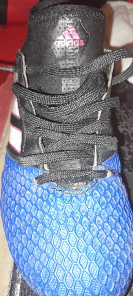 Buty na piłkę 36