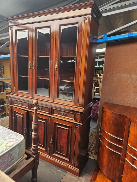 Móvel livreiro - Bom estado geral