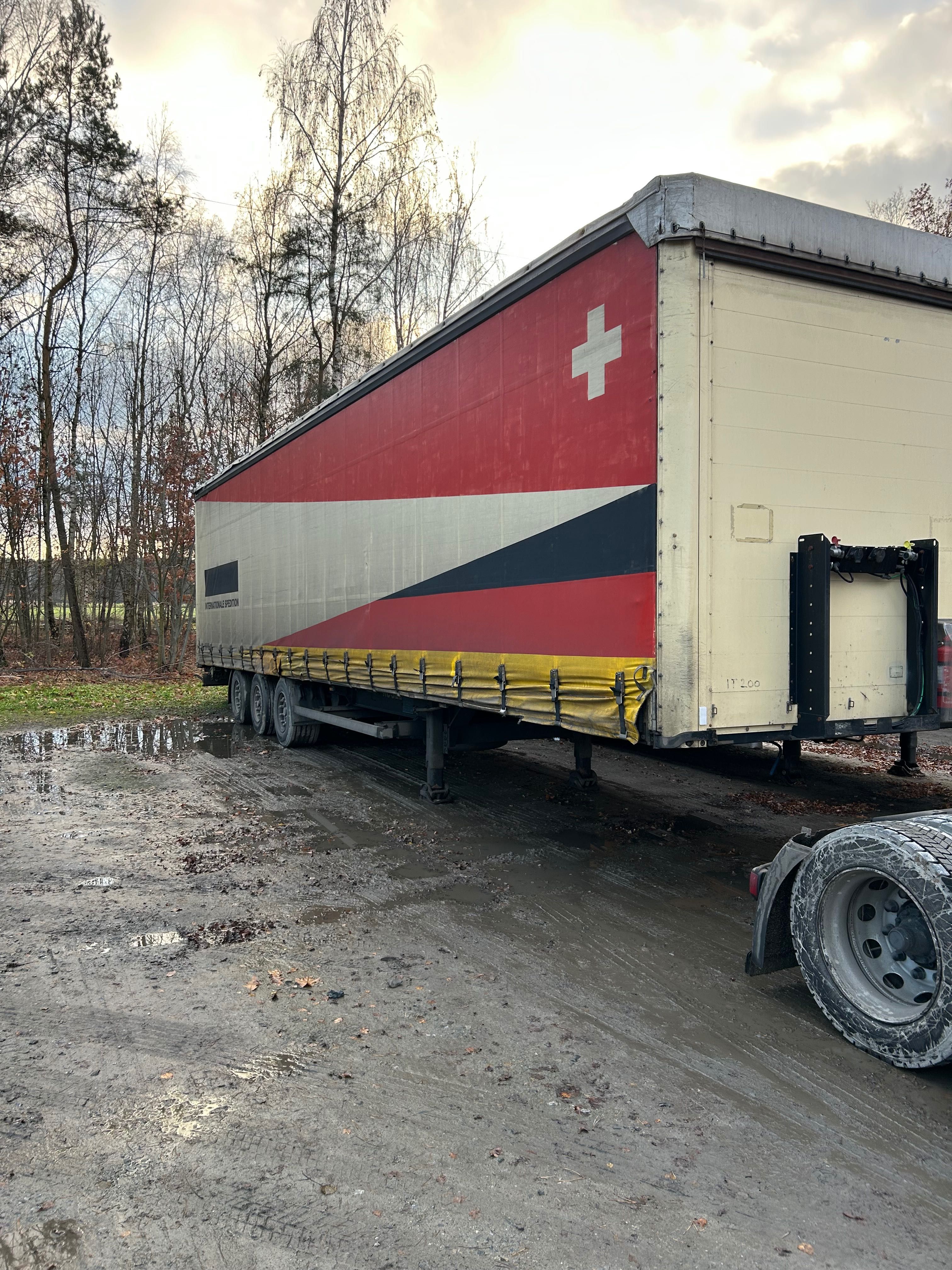 Naczepa kogel firanka  półmega