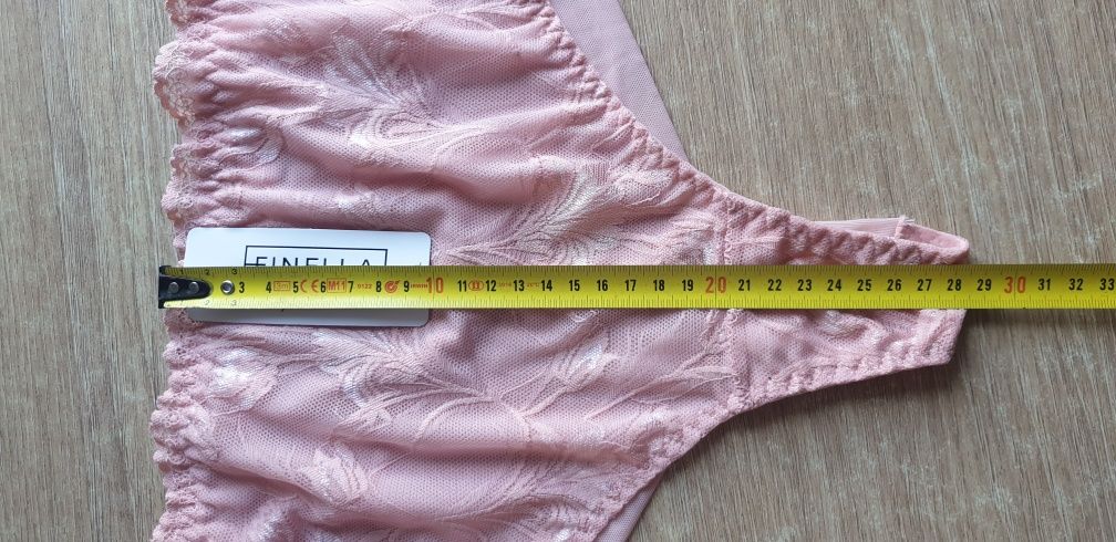 3×Damskie majtki stringi xl