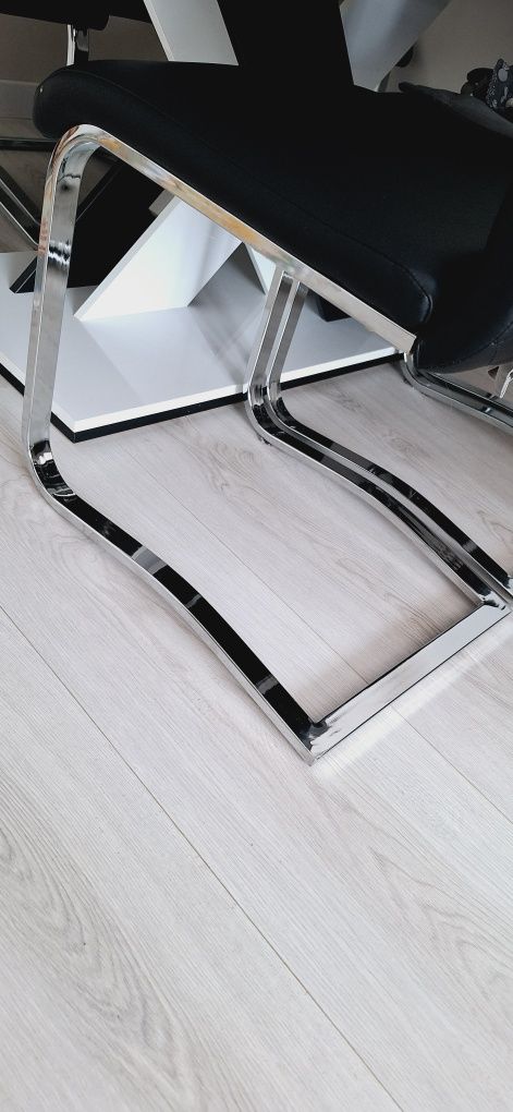 4 nowe pikowane eleganckie czarne krzesła nogi srebrne chromowane