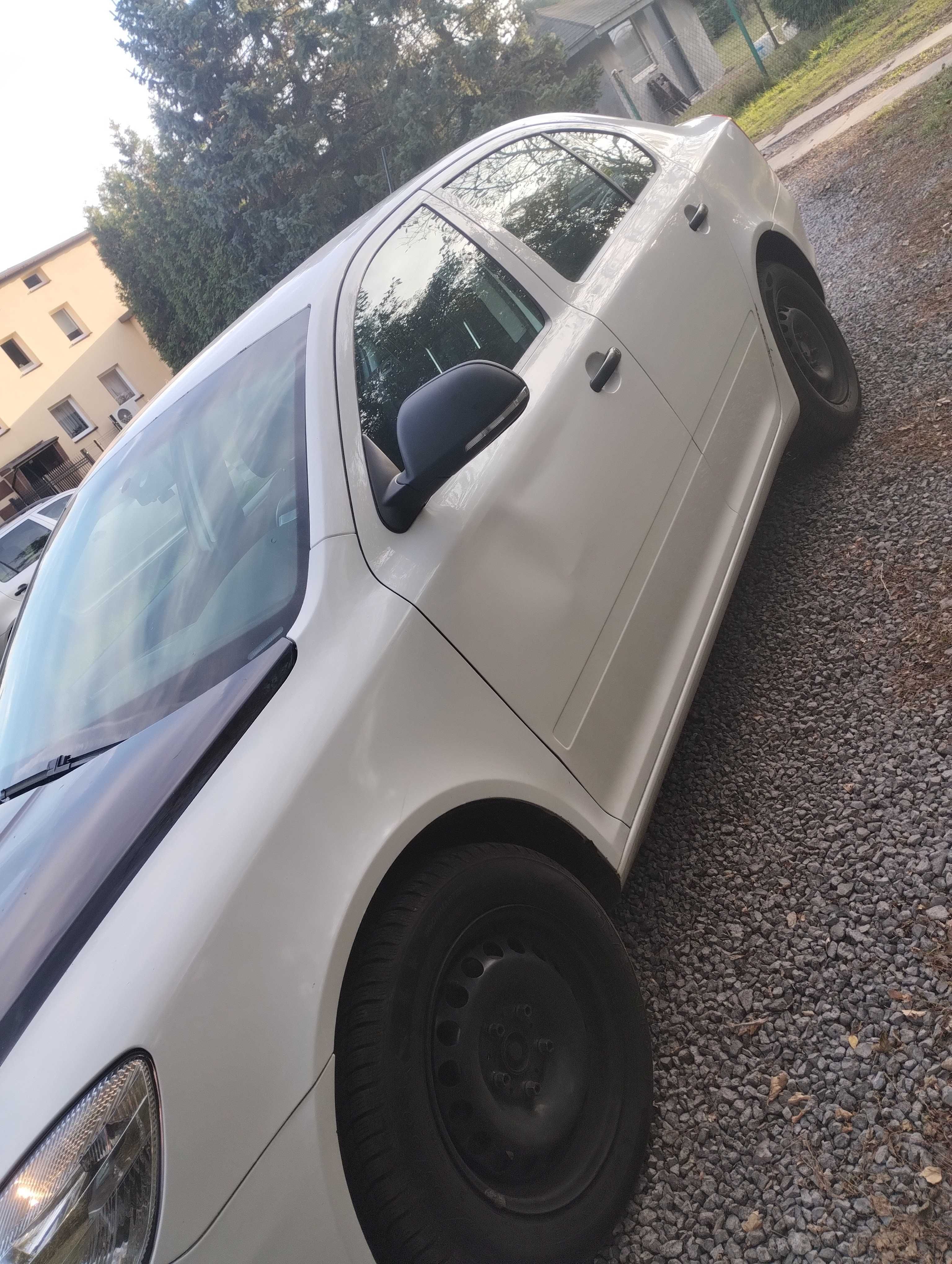 SKODA OCTAVIA II z 2012 roku z silnikiem 1.6 MPI benzyna z gazem